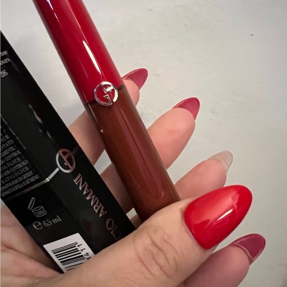 New Giorgio Armani Liquid Lipstick - Picture 3 of 8